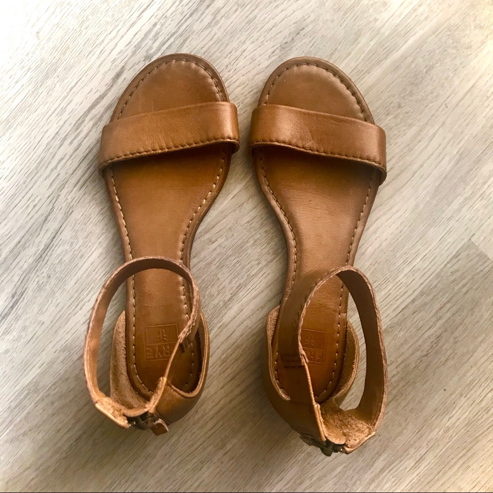 Frye Carson Ankle Zip Up Tan Casual Leather Sandal - Picture 7 of 11